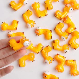 5Pcs Mini Giraffe Resin Figurines – Fairy Garden Accessories & Micro Landscape DIY Craft Decoration