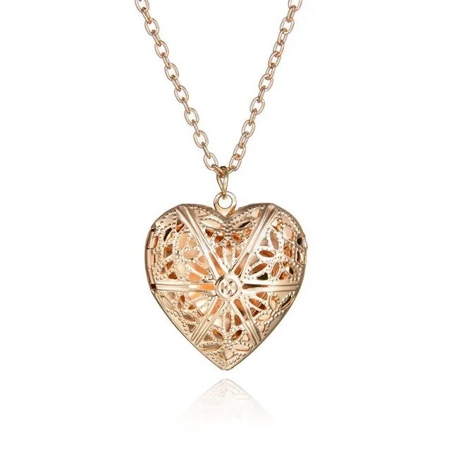 Hollow Engraved Peach Heart Necklace – Photo Box Pendant Chain for Women - Image 9