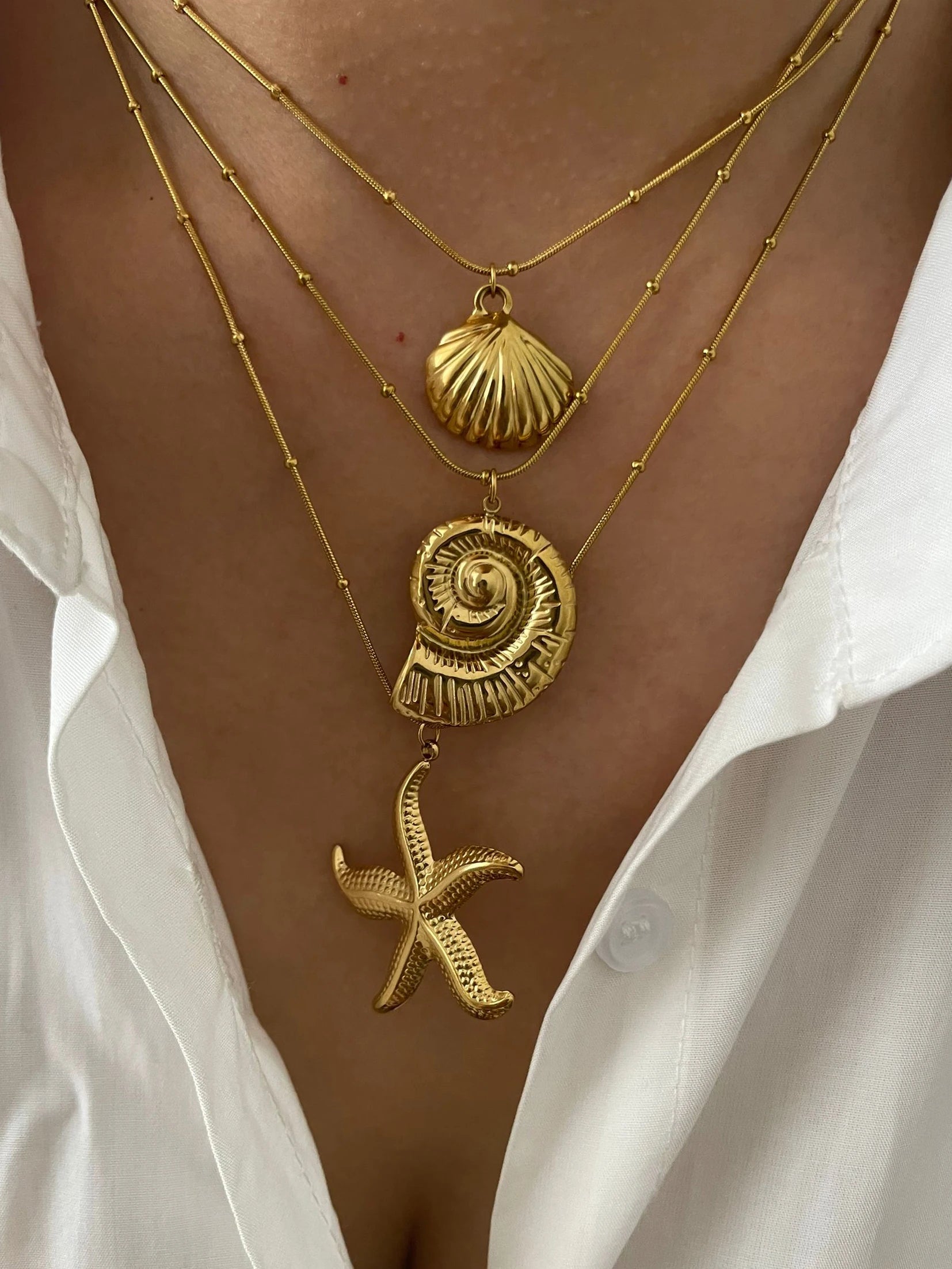 Peri'sbox Minimalist Starfish & Seashell Pendant Necklace – Waterproof Summer Beach Jewelry for Women
